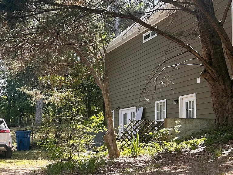 1480 Smoke Hill Dr — Photo 2