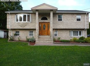 6 Sunset Rd, Pompton Lakes, NJ 07442