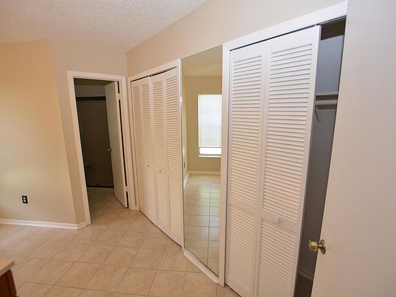 4th image of 6314 Eaglebrook Ave