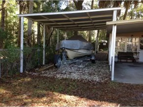 41 N Schoolcraft Dr, Inglis, FL 34449