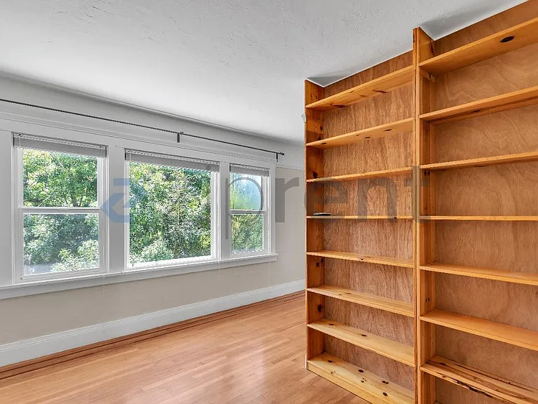 5737 Claremont Ave — Photo 7