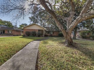 3715 Dumbarton St, Houston, TX 77025