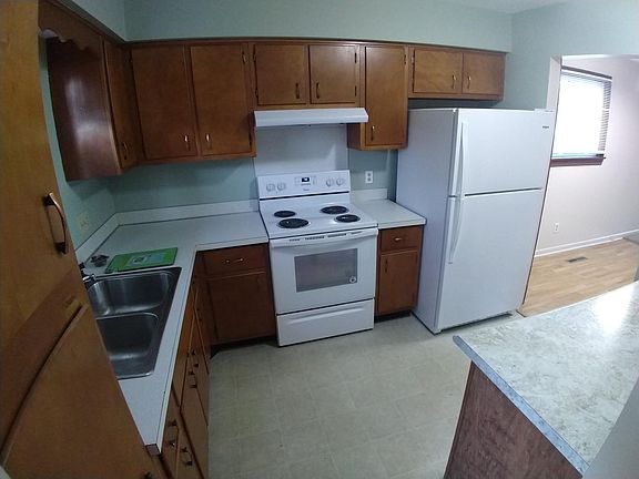 4th image of 128 Marsh Dr