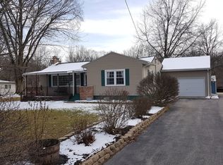 5116 E Boy Scout Rd, Saint Anne, IL 60964