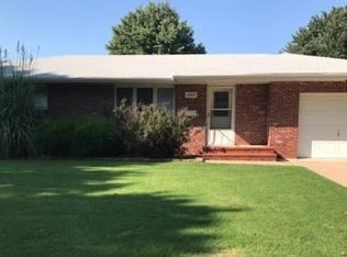 1402 Bristol Rd, Hutchinson, KS 67502