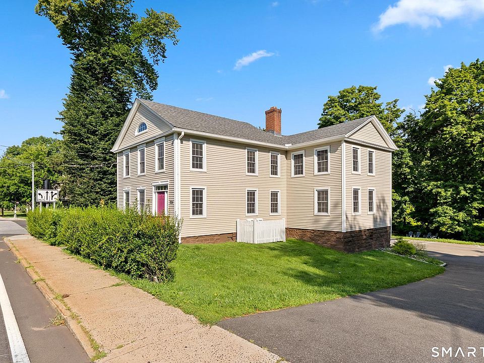 1st image of 324 Washington St #2