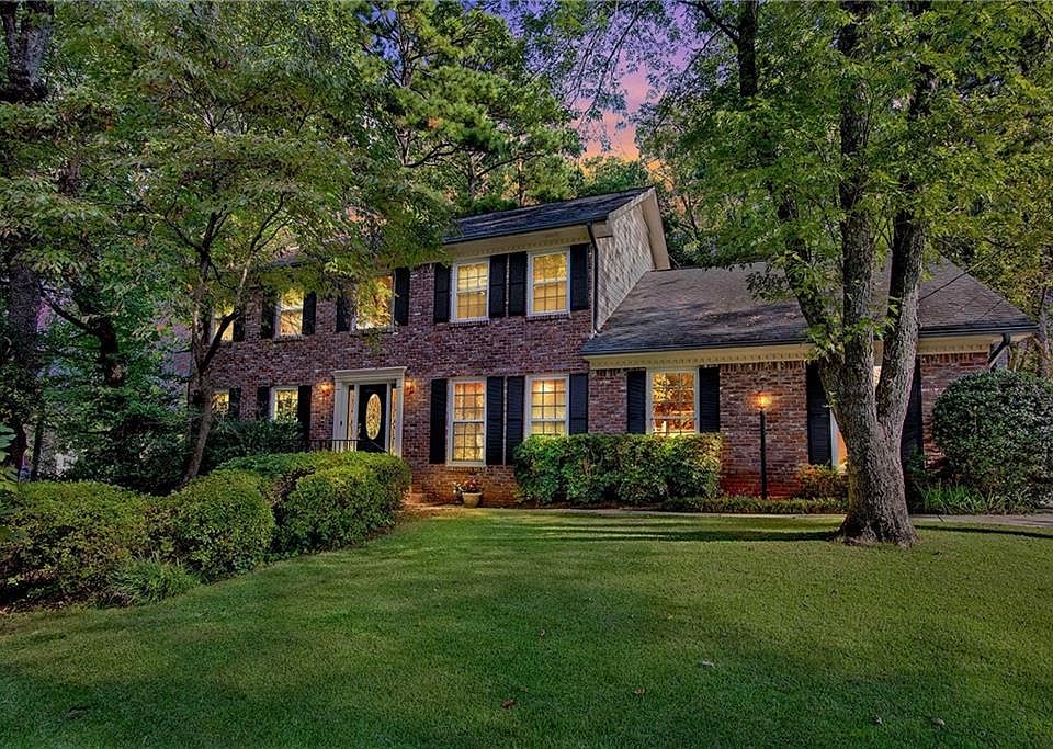 1st image of 3590 Norwich Dr