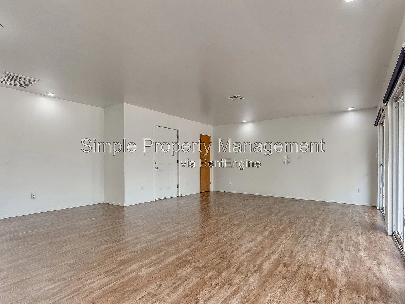 1 bed, 1.0 bath, 891 sqft, $1,245 — Photo 2