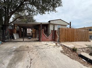 4543 Hachar Ln, Laredo, TX 78046