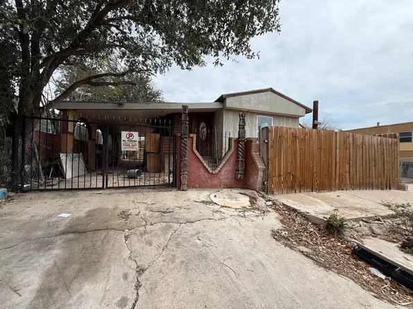 4543 Hachar Ln, Laredo, TX 78046