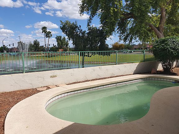 3rd image of 17105 N Larkspur Ln