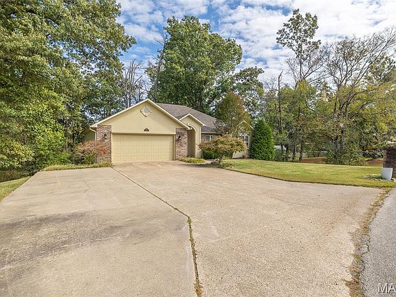 5th image of 106 Fairway Dr