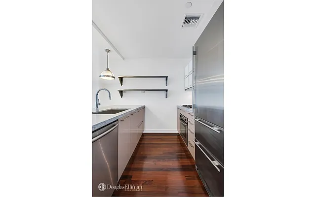 Rented by Douglas Elliman | media 21