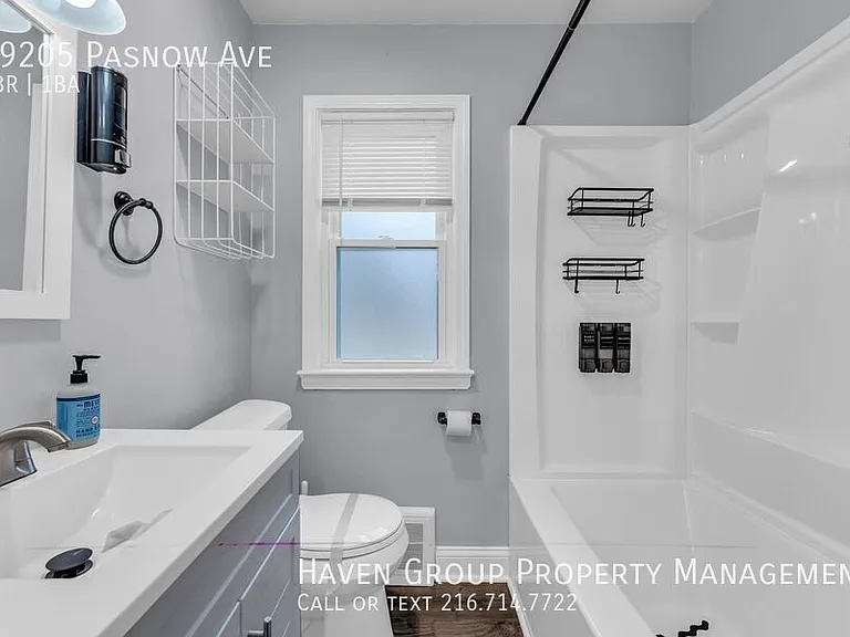 19205 Pasnow Ave — Photo 18
