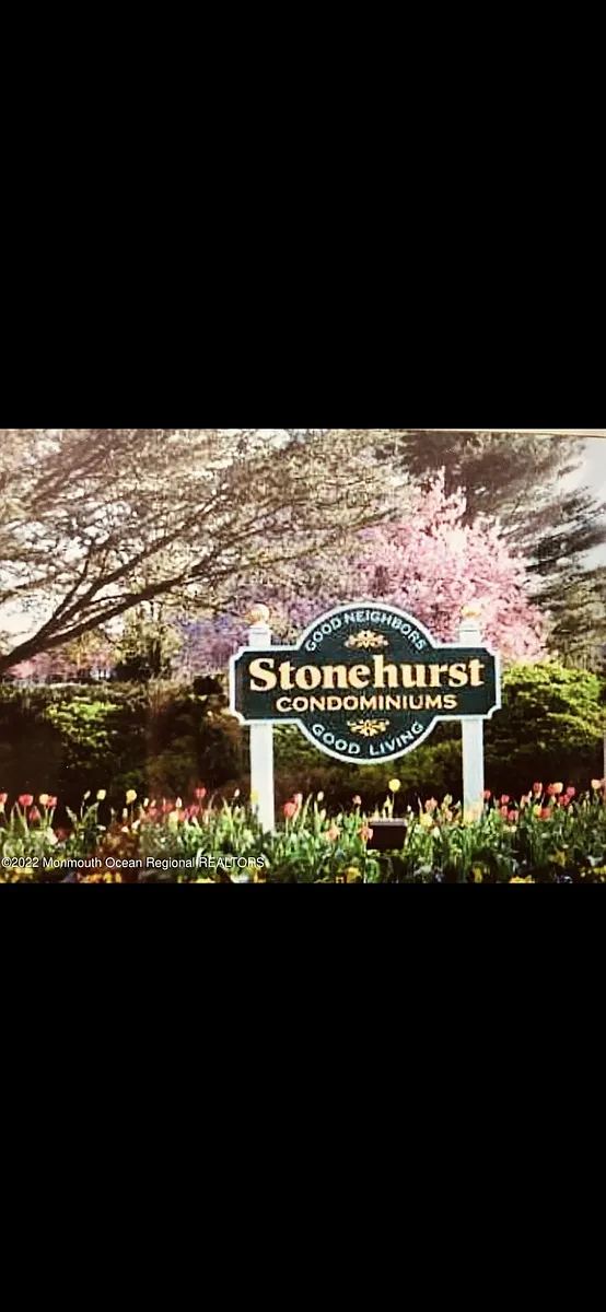 Building Photo - 54 Stonehurst Blvd #G
