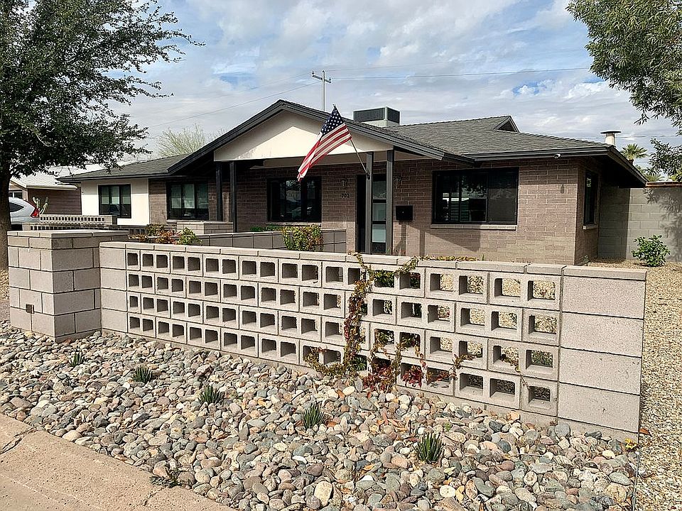 1st image of 702 E Solana Dr