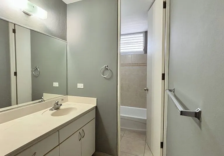 Urb Miraflores 31103 Calle Camelia — Photo 15
