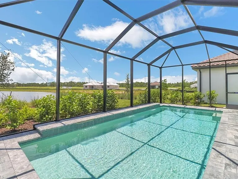4652 Centaurus Cir — Photo 32