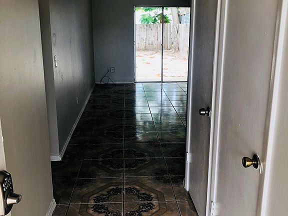 3rd image of 6722 Longmeade Ln