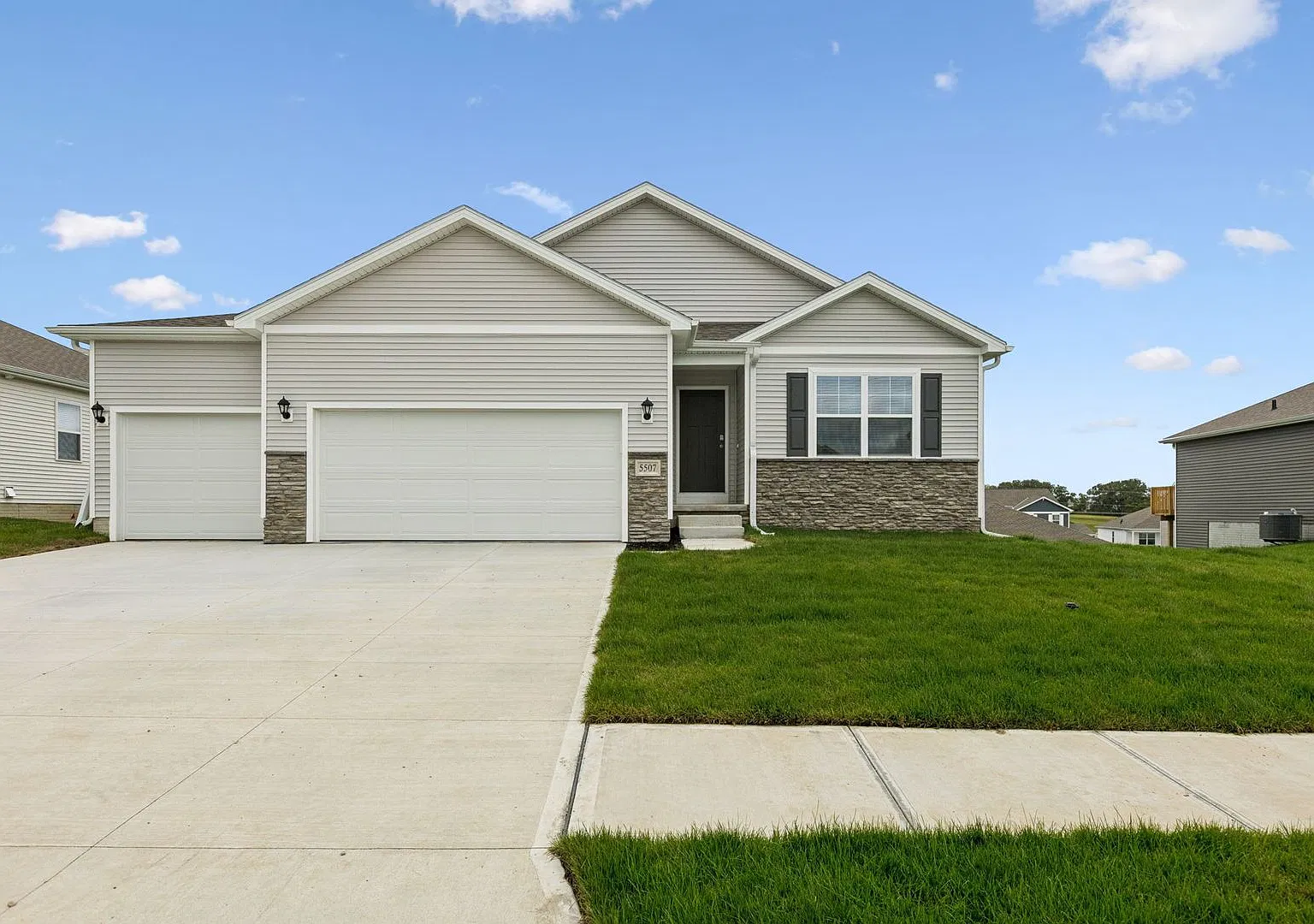 Brand new build available Dec 1st — Photo 1