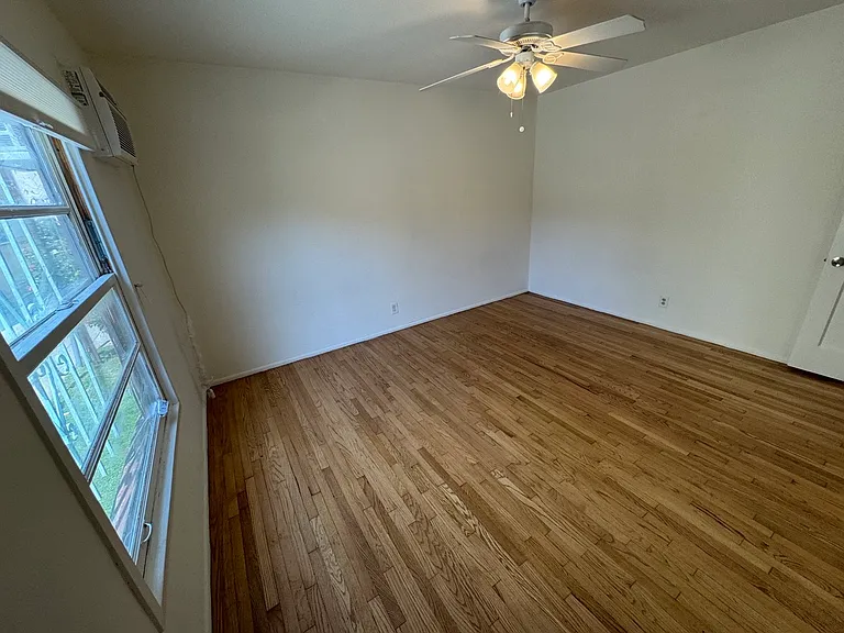 902 Alandele Ave #902 — Photo 45