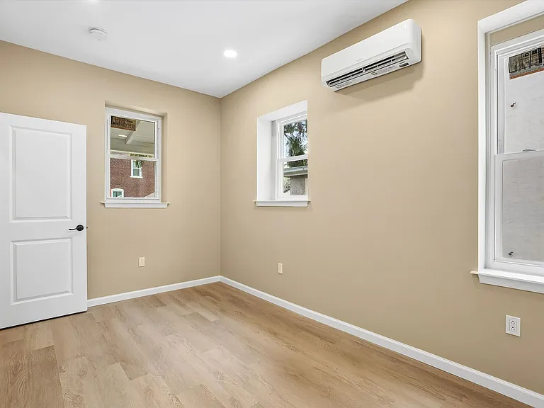 405 School St #1 — Photo 9