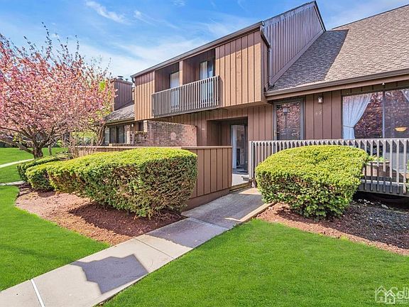 5th image of 63 Kingsberry Dr