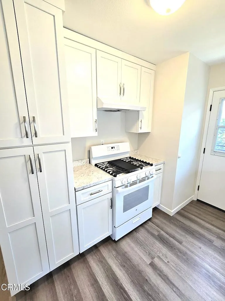 2 bed, 1.0 bath, 1000 sqft, $2,595 — Photo 3