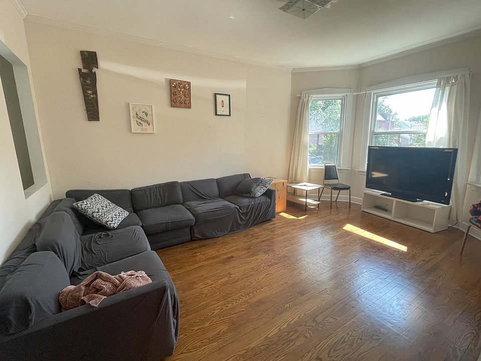 Living room.