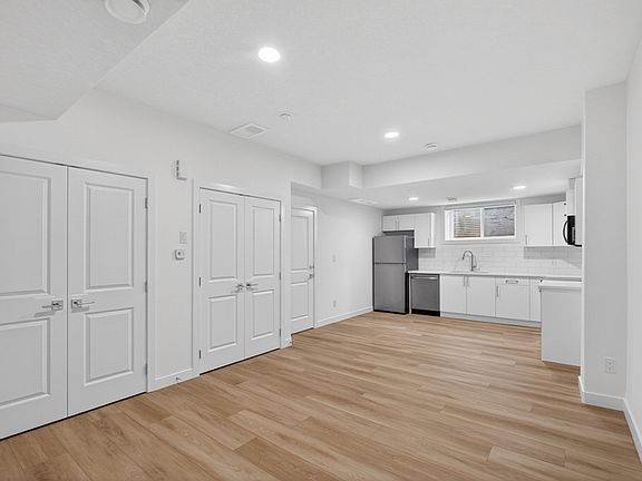 5th image of 30 Renwyck Pl #Basement