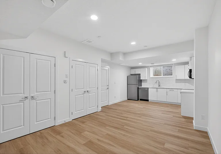 30 Renwyck Pl #BASEMENT — Photo 5