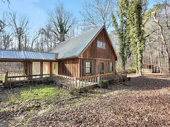 3rd image of 2786 Perimeter Rd