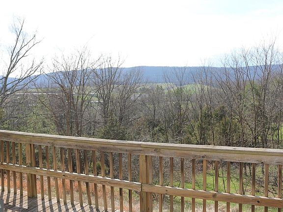 4th image of 156 Squirrel Den Rd