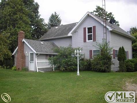 872 side view of home.jpg