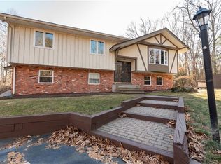 81 Wilbur Rd, Lincoln, RI 02865