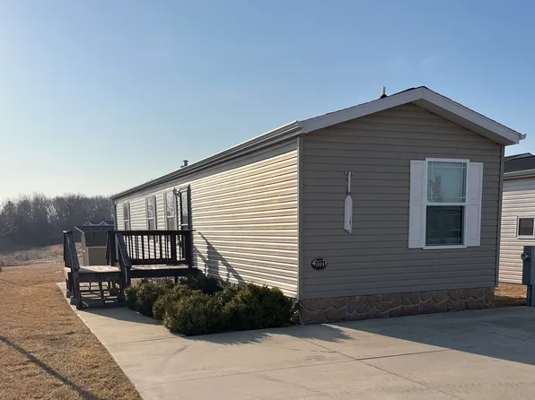 3200 Okoboji Ave Trlr 110, Milford, IA 51351