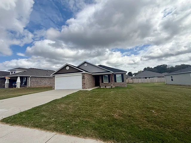 3601 N Jr Martin Dr