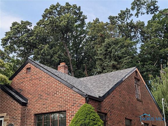 3rd image of 2625 Northwood Ave