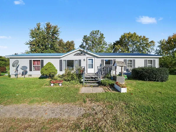 107 Eaton St, Galien, MI 49113