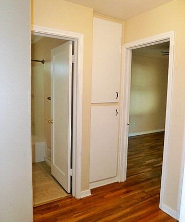 5th image of 241 W 19th St