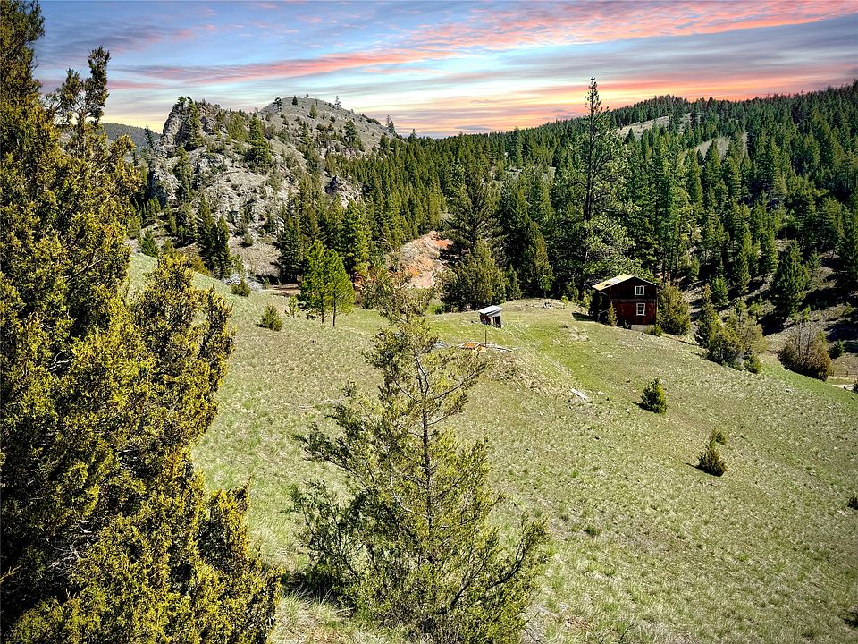 1st image of 31 Packer Gulch Rd