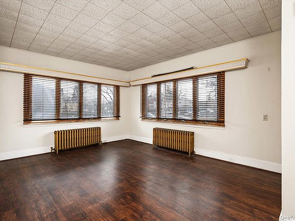 4th image of 140 Park Avenue