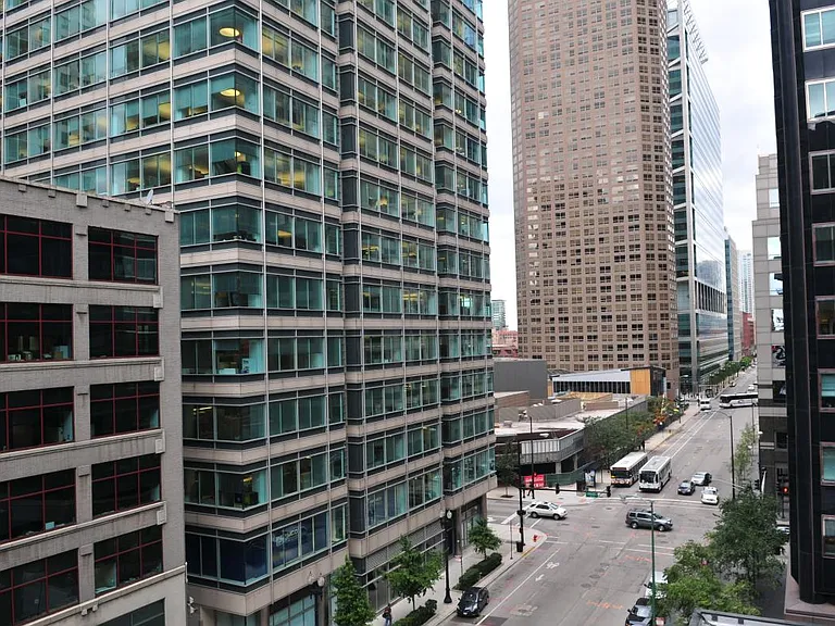 130 S Canal St #5 — Photo 23