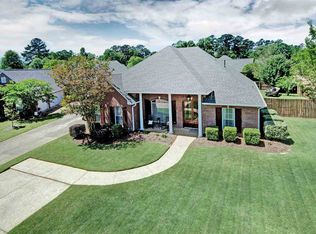 200 Saint Emilion Ct, Brandon, MS