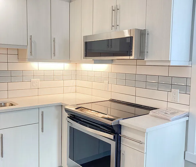 3175 Peter St #3 — Photo 5