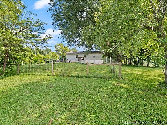 5th image of 2020 Lost Creek Road NW