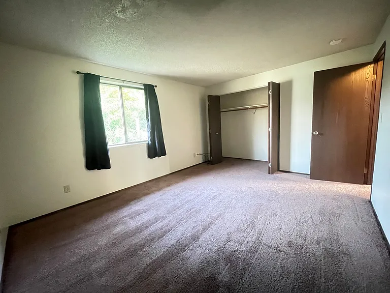 3050 Lk Wood Blvd — Photo 6