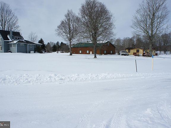 4th image of 15 Cessna Ln