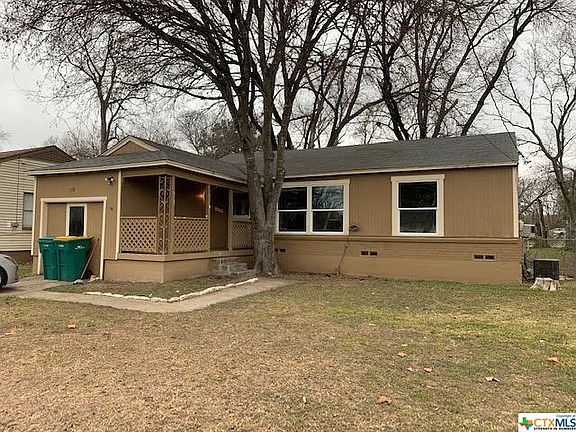 2nd image of 118 Circle Dr
