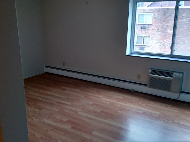 274 S Allen St #TOP — Photo 4